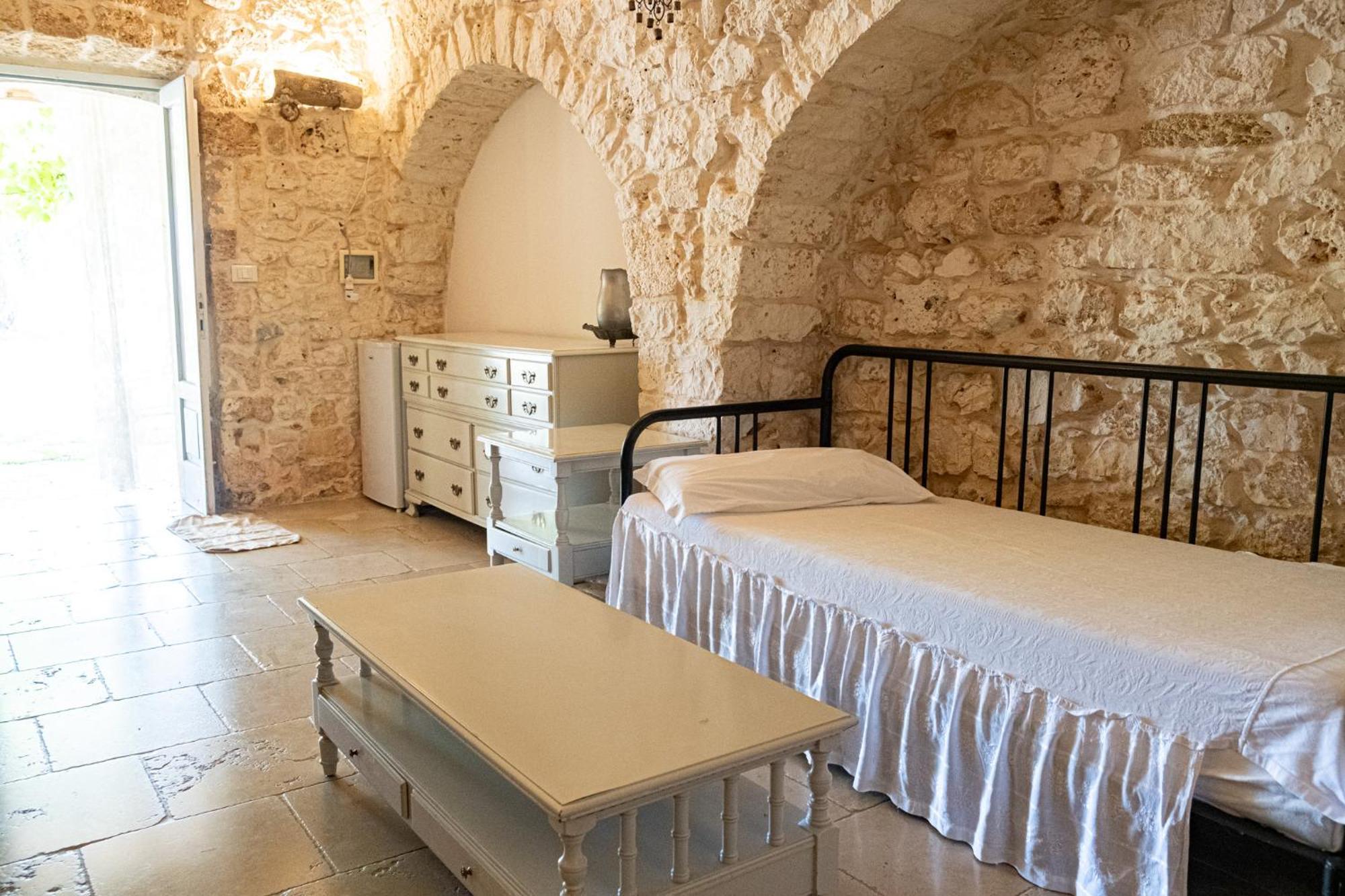Agriturismo Masseria Carrone Каровиньо Экстерьер фото
